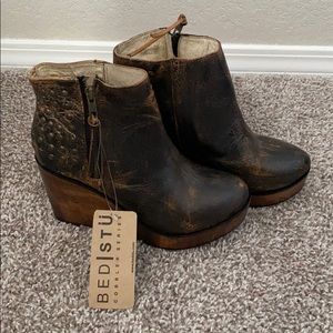 Bed Stu Leather Wedges